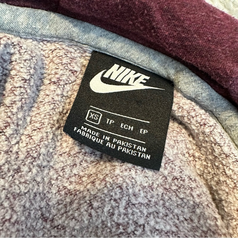 Nike Pullover Hoodie - Picture 5 of 6